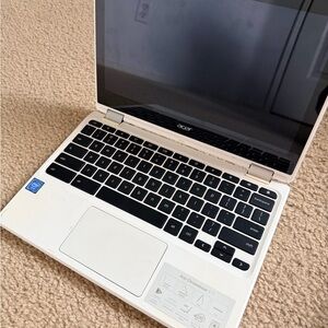 Acer Chromebook - White and Black